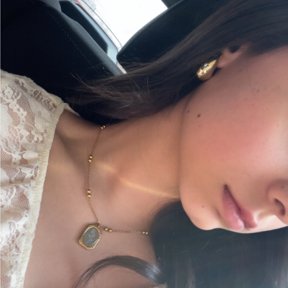 Meet your Posher, Emma